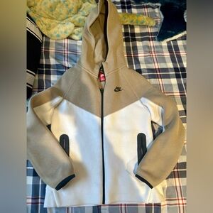 Boys Nike Tech zip up
